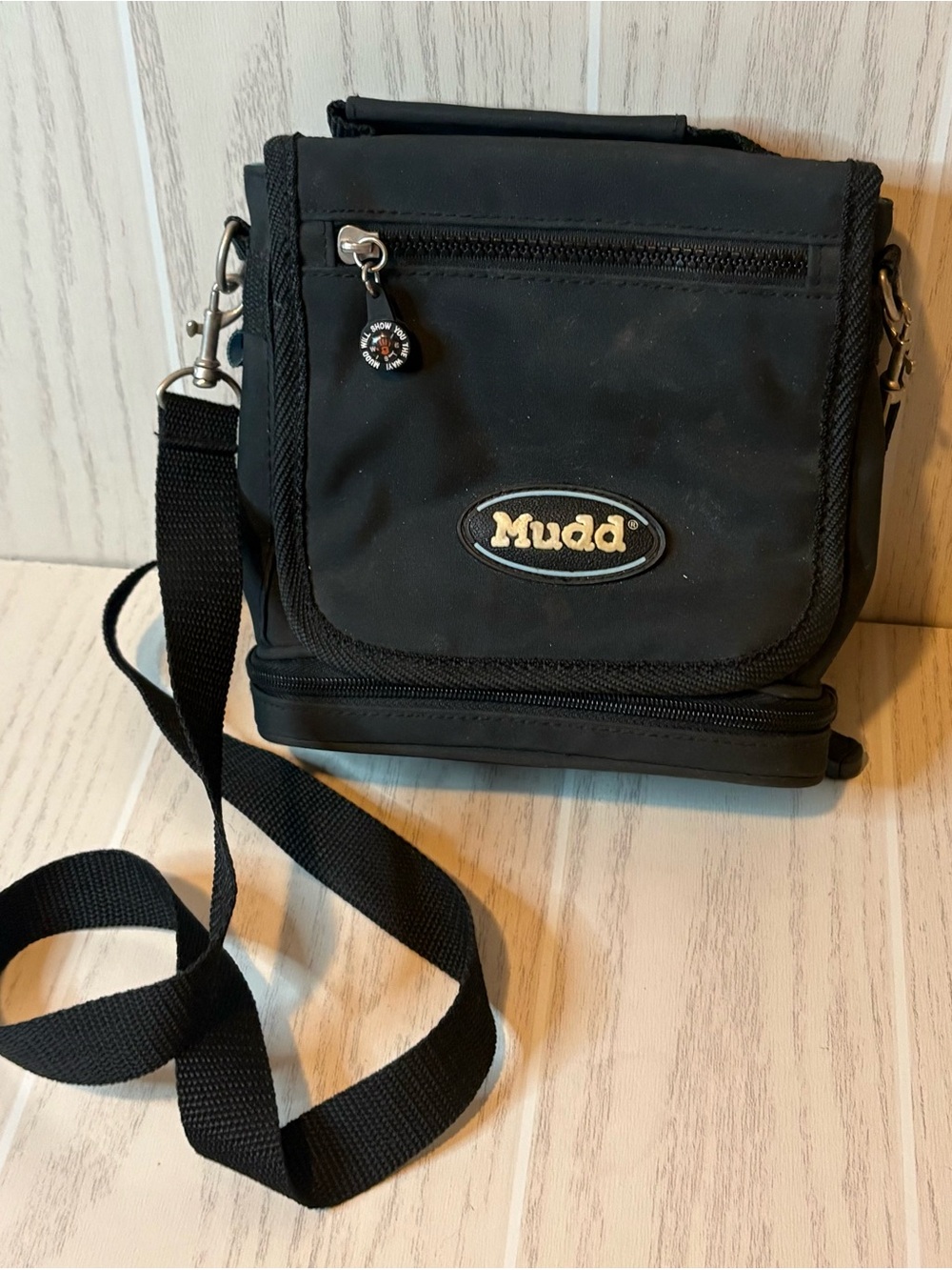 Y2K Mudd Brand Black Crossbody Bag, Y2K Vintage!! Built in wallet